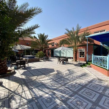 فندق ادوماتو Adomato Hotel Dawmat al-Jandal Εξωτερικό φωτογραφία