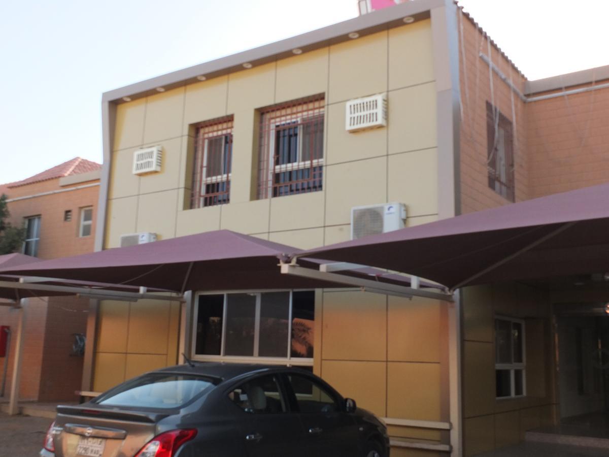 فندق ادوماتو Adomato Hotel Dawmat al-Jandal Εξωτερικό φωτογραφία