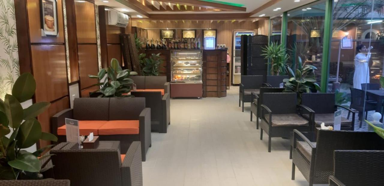 فندق ادوماتو Adomato Hotel Dawmat al-Jandal Εξωτερικό φωτογραφία